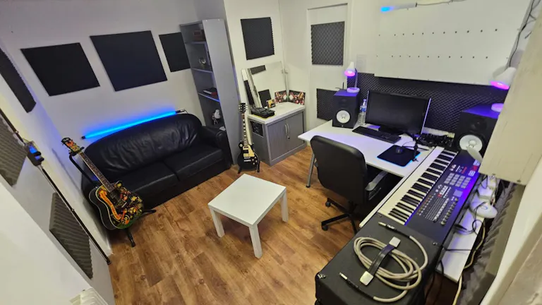 Studio Photo Vidéo Entièrement équipé Disponible à la Location dans la Région Parisienne - Image 4