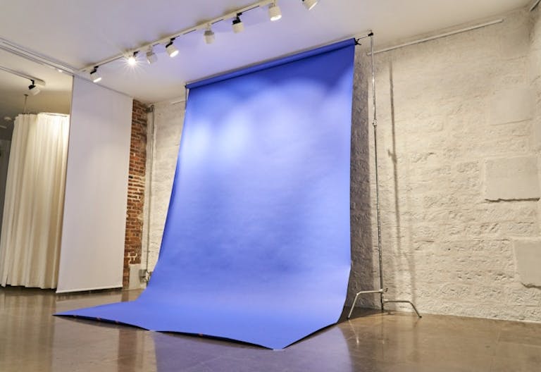Le 6 Studio Showroom - Image 2