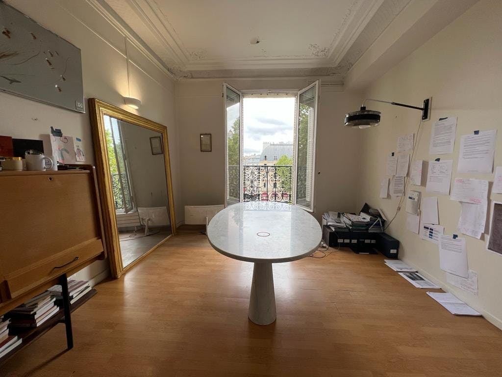 74 sqm Multipurpose Office Apartment at 4 Place Saint-Michel