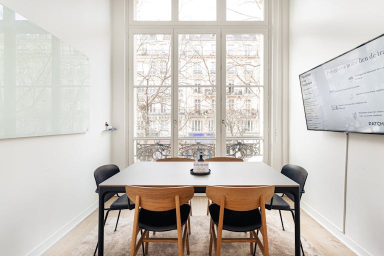 R�publique - Salle de r�union 6 personnes (RE135) - Image 1