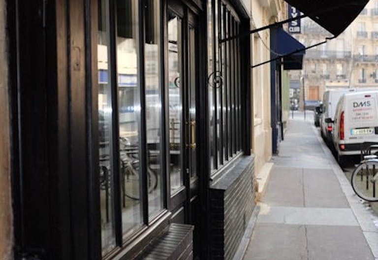 Quartier Tour Eiffel, Gros Caillou, Pop Up Boutique - Image 3