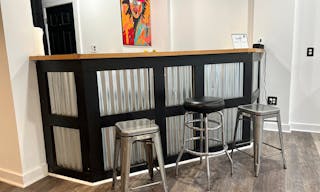 Quaint Meeting Space in Essex County - Image 5