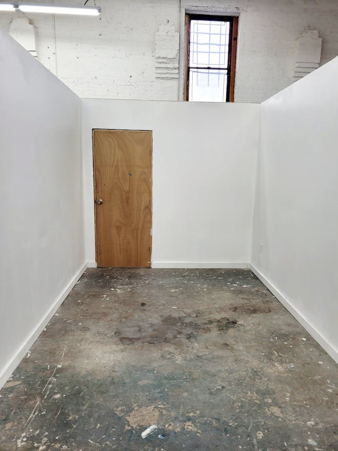 Private artist's studio in Ridgewood, Queens - Image 2