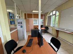 Décor/Lieu de tournage: Commissariat - Image 17