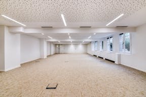 Unique Space near Parc Monceau - Image 16