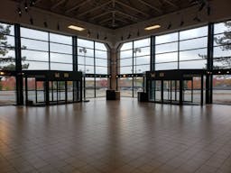 Minimal yet elegant space - NE Grand Rapids Retail Space - Image 2