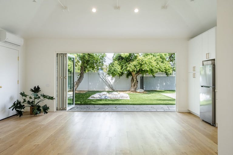 Creative Studio Space with Large Backyard for Photo/Video/Events - Image 0