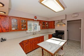 Large, bright, updated Ranch Located in the heart of Pine Hills. 3 bedroom, 2 full & 2-1/2 baths - Image 2