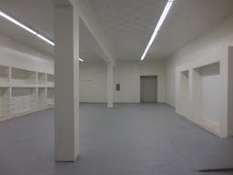 Ground Floor and Window Panel Advertising Space - prime retail pop-up space - Image 6