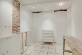 Pop up and accomodation space in Montmarte - Image 10