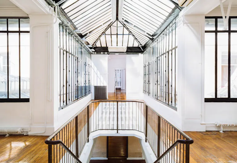Amazing Palais Royal Showroom - Image 2