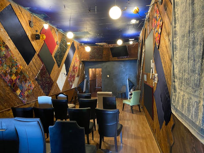 Old-School Funky Recording Studio now turned Acting School - Image 2