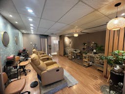 Fully Furnished Luxury beauty Space in Torrence - Image 1