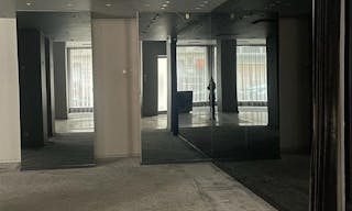 Prime Location Boutique - Triangle d'Or - Paris 8th - Image 10