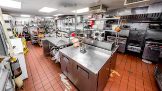 Restaurant/Bar in heart of DTLA - Image 21
