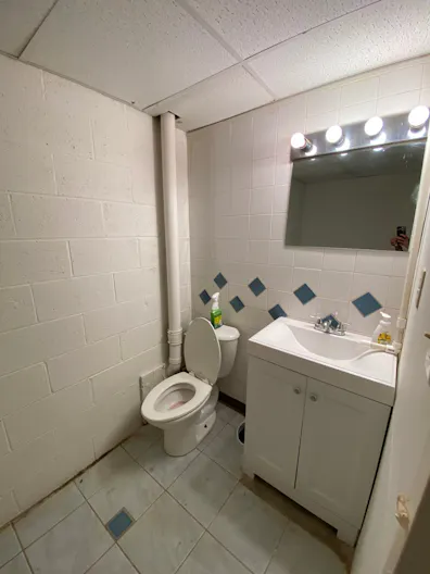 Office Space/Storage Bay for Lease - Image 2