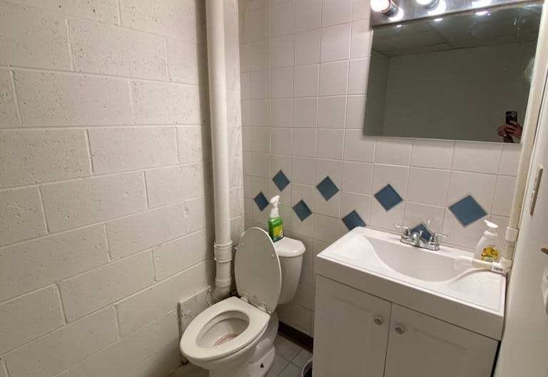 Office Space/Storage Bay for Lease - Image 2