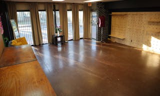 Blank slate studio in the Historic District - Image 2
