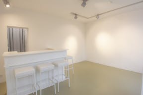 Pop-up gallery store in Paris, Belleville - Image 18