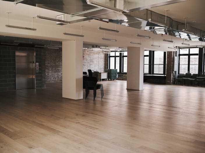 Multiple Floor Offerings in beautiful Chinatown building - Image 4