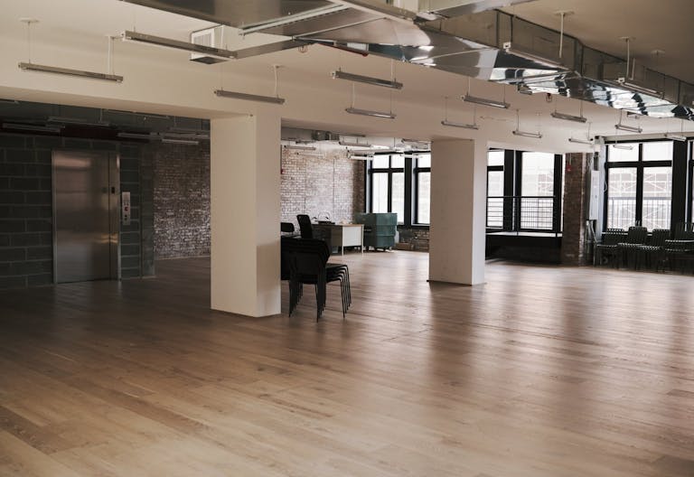 Multiple Floor Offerings in beautiful Chinatown building - Image 4