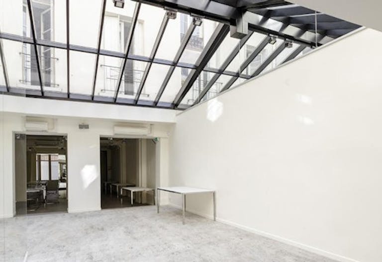 230 Coeur Marais Showroom - Image 1