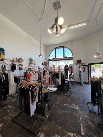 Boutique on Melrose Avenue - Image 3