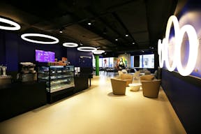 Pop-Up Store for Rent - Louvre Museum - Image 4