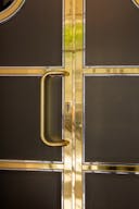 Elegant Retail Space at Historic Hotel Bristol - Image 12