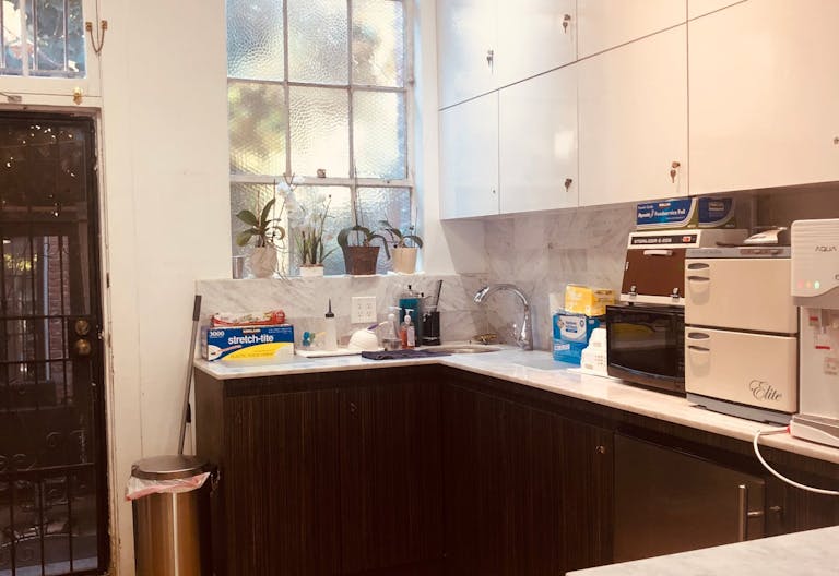 West Hollywood Salon Retreat - Image 2