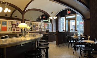 Vntage downtown cocktail bar on the ground floor of the historic Woolworth Building - Image 5
