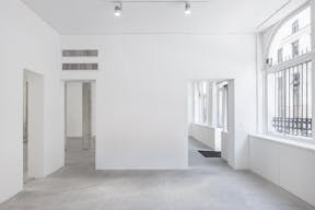 Large Showroom Rue Froissart - Image 6