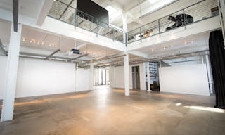 Large & Industrial Gallery Space - Image 2