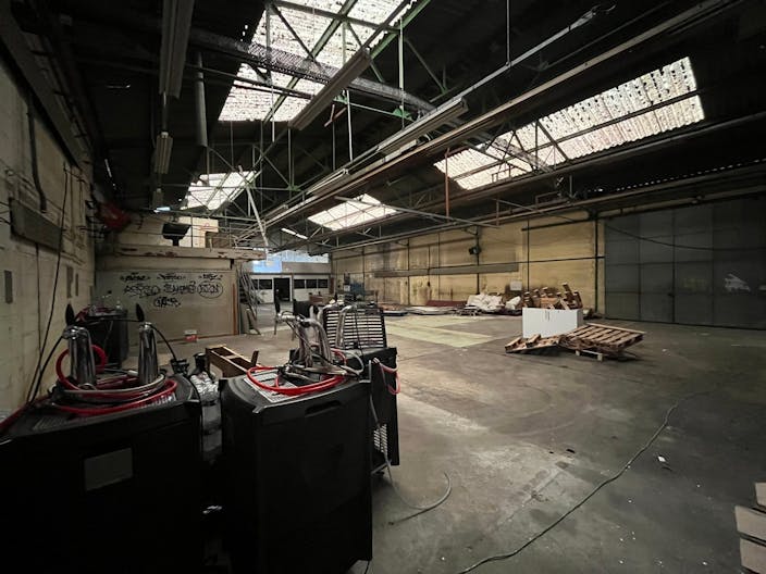 Ancien Atelier de 3000m2 vers La D�fense - Image 0