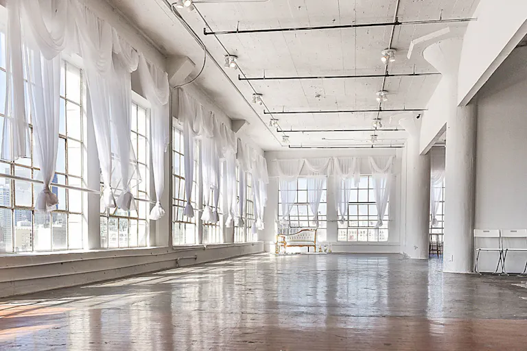 DTLA Penthouse Studio - Image 1