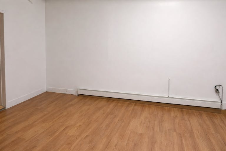 Bright Beautiful Retail, Cafe ,Event Space In The Heart Of Williamsburg - Image 2