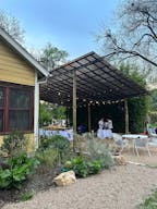 Swoop House in East Austin - Image 1