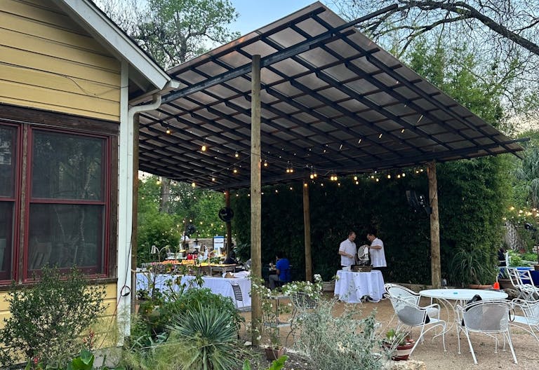 Swoop House in East Austin - Image 1