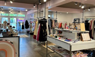 Upper Queen Anne Seattle Retail store space/ share space for lease - Image 0