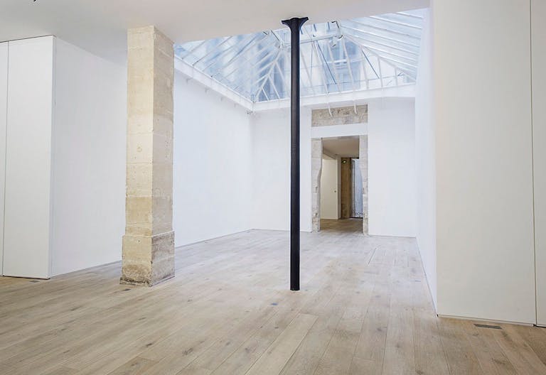 Beautiful Arts et M�tiers Showroom - Image 0