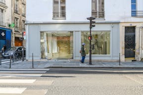 Corner Boutique on Rue de Turenne - Image 0