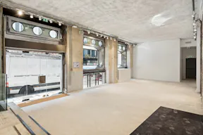 Amazing Award Winning Showroom - Image 11