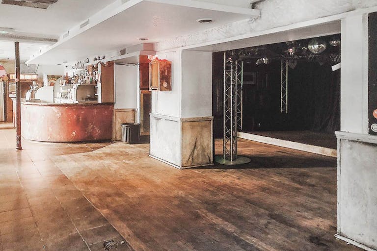 Bar/ Restaurant in Oberkampf - Image 1