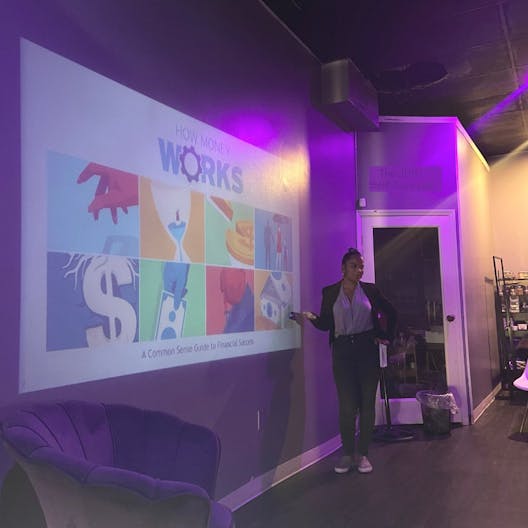 Luxurious Urban Atelier - Image 3