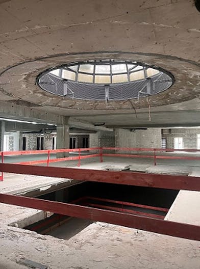 Incredible Industrial space in Paris - Image 1