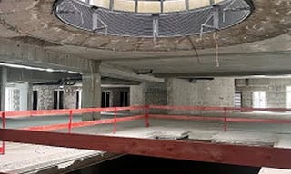 Incredible Industrial space in Paris - Image 1