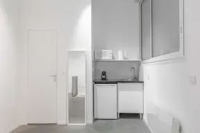 Boutique - Art Gallery Paris centre Marais - Image 3