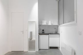 Boutique - Art Gallery Paris centre Marais - Image 3