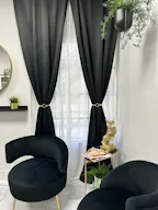 LARGE PRIVATE SALON STUDIO SPACE - Image 5