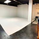Spacious Photo/Video Studio with Green Room